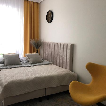 Komfortowe Apartamenty Kielce Klonowa ,Ogrodek, Garaz Podziemny, Samodzielne Wejscie Na Kod 24H Esterno foto