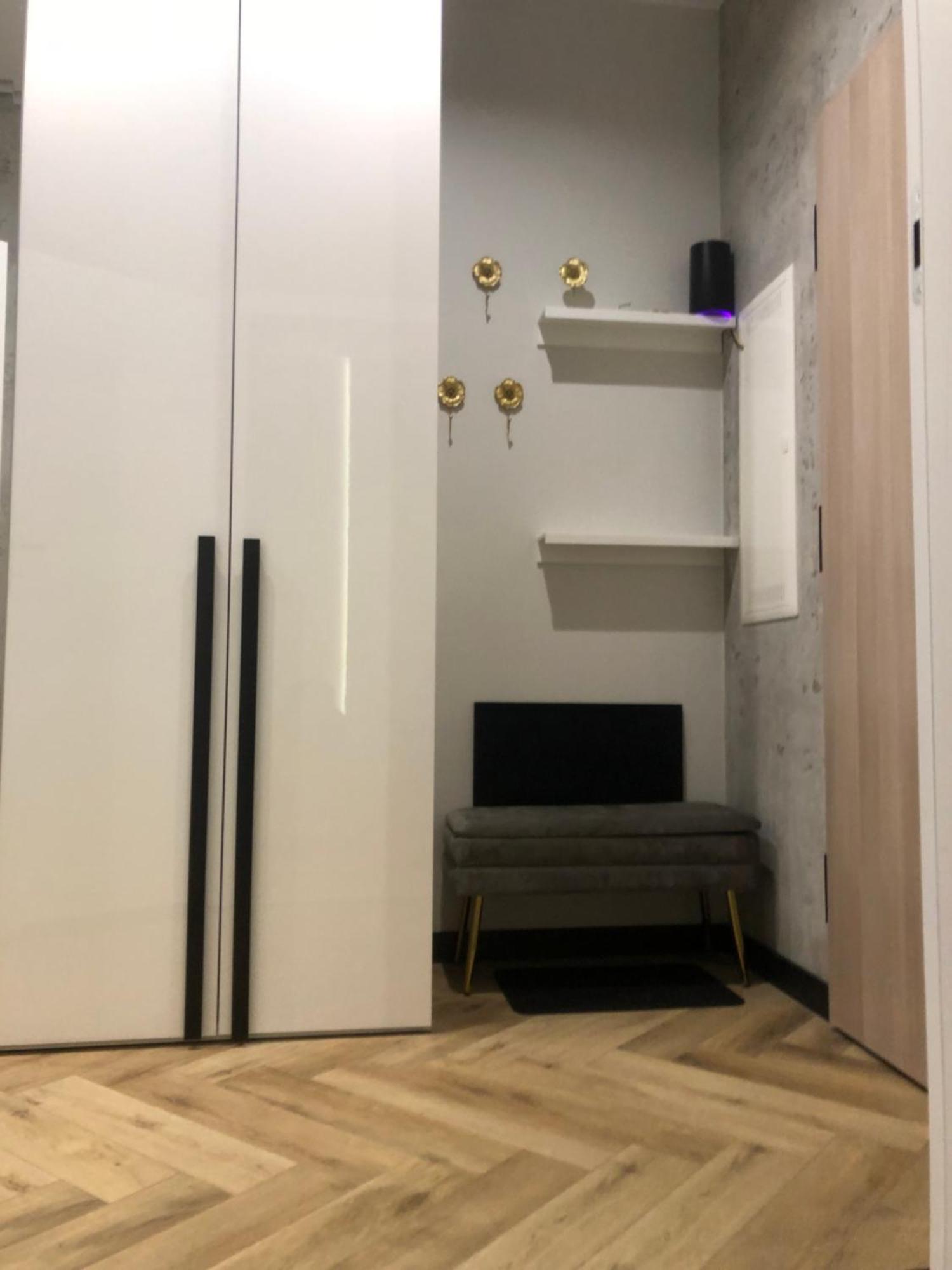 Komfortowe Apartamenty Kielce Klonowa ,Ogrodek, Garaz Podziemny, Samodzielne Wejscie Na Kod 24H Esterno foto