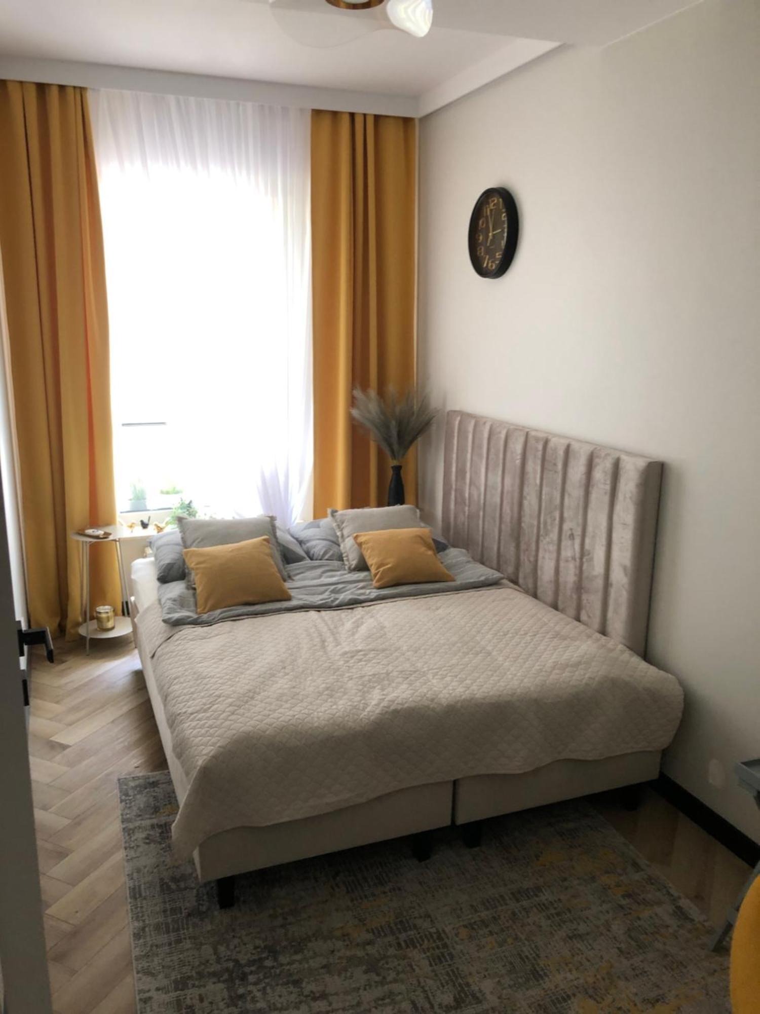 Komfortowe Apartamenty Kielce Klonowa ,Ogrodek, Garaz Podziemny, Samodzielne Wejscie Na Kod 24H Esterno foto