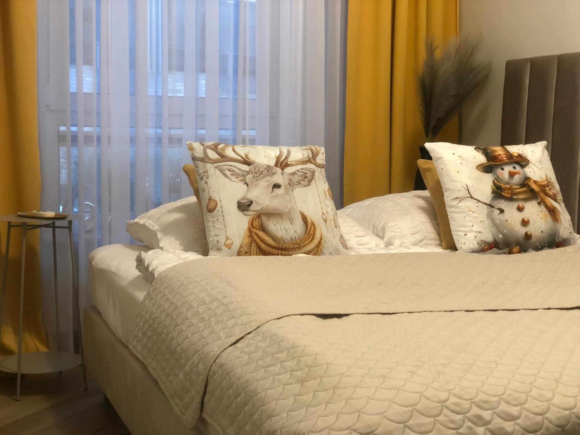 Komfortowe Apartamenty Kielce Klonowa ,Ogrodek, Garaz Podziemny, Samodzielne Wejscie Na Kod 24H Esterno foto